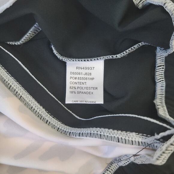 Tail Athleisure women's long sleeve full zipper leopard print Sz small Mob wife - Picture 10 of 13